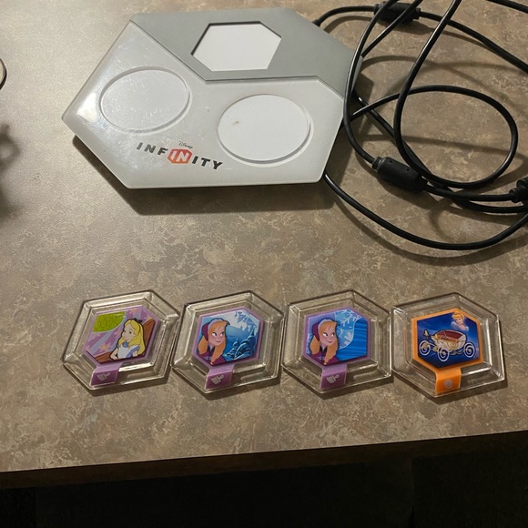 Lot of 19 characters for Disney infinity wii. - Picture 2 of 7